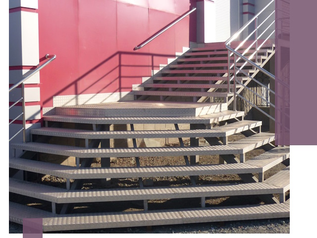 Лестницы для магазина в Шуе — изготовление и монтаж