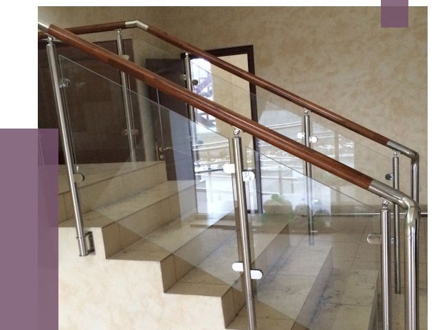 Комбинированные перила из металла и дерева в Шуе